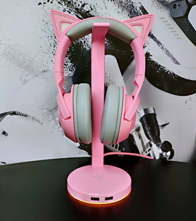 Razer Base Station V2 Chroma headphone stand